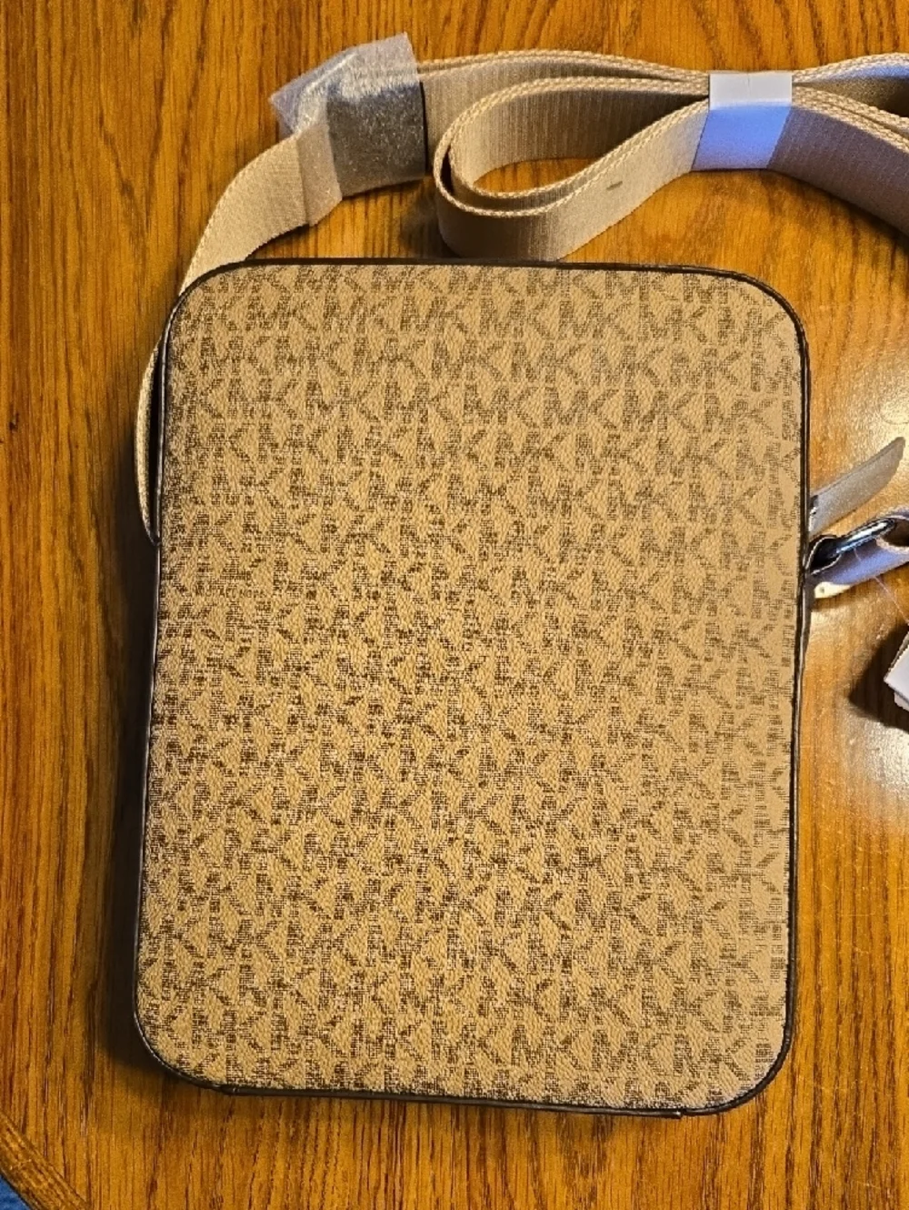 NWT Mens Michael Kors Tan & Brown Monogram Messenger Crossbody